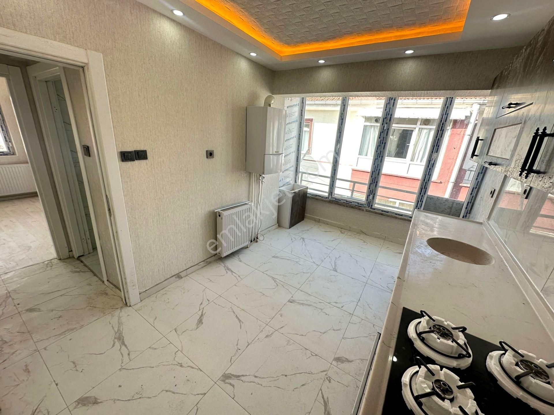 Emre Emlaktan Plevnede Merkezi Konumda Full Yapılı **boş** Satılık 3+1 Daire - Görsel 7