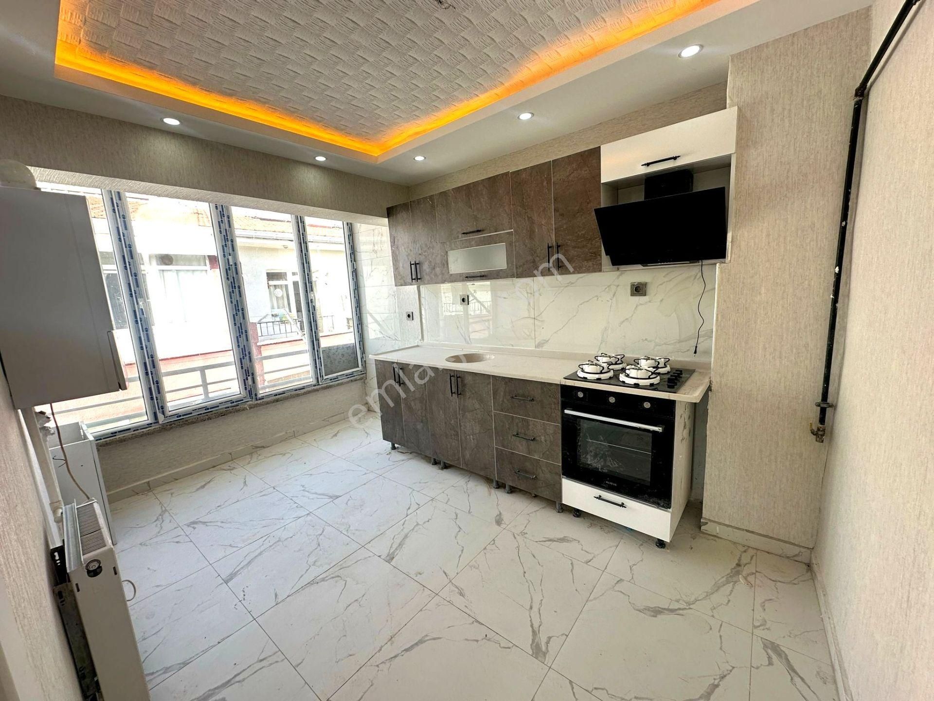 Emre Emlaktan Plevnede Merkezi Konumda Full Yapılı **boş** Satılık 3+1 Daire - Görsel 6