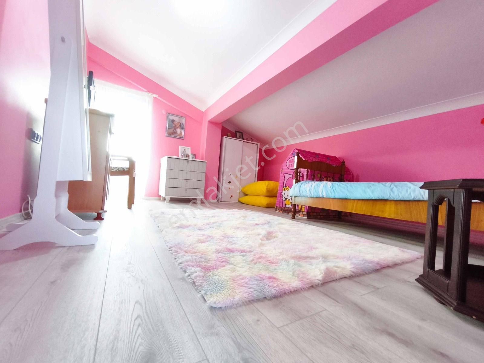 Akçay'da,1262 M2 Arsa İçerisinde 6+2 Prestijli Ve Özel Mülk - Görsel 15