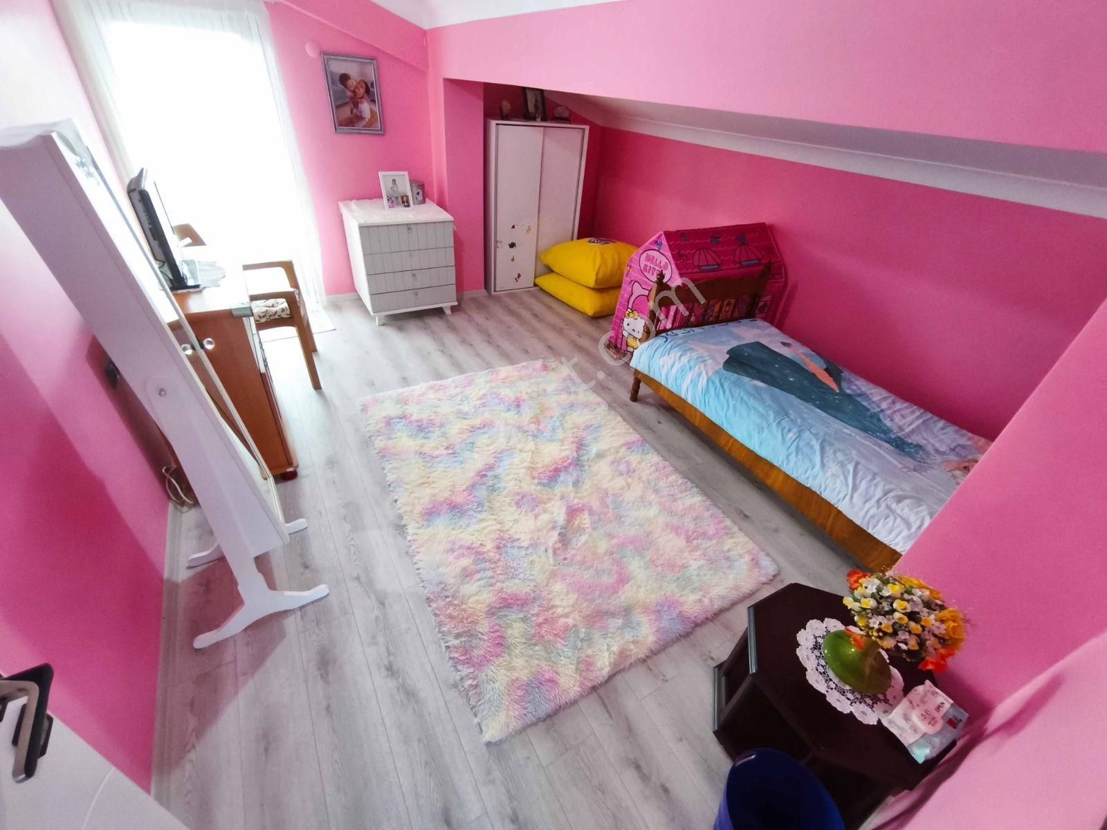 Akçay'da,1262 M2 Arsa İçerisinde 6+2 Prestijli Ve Özel Mülk - Görsel 14