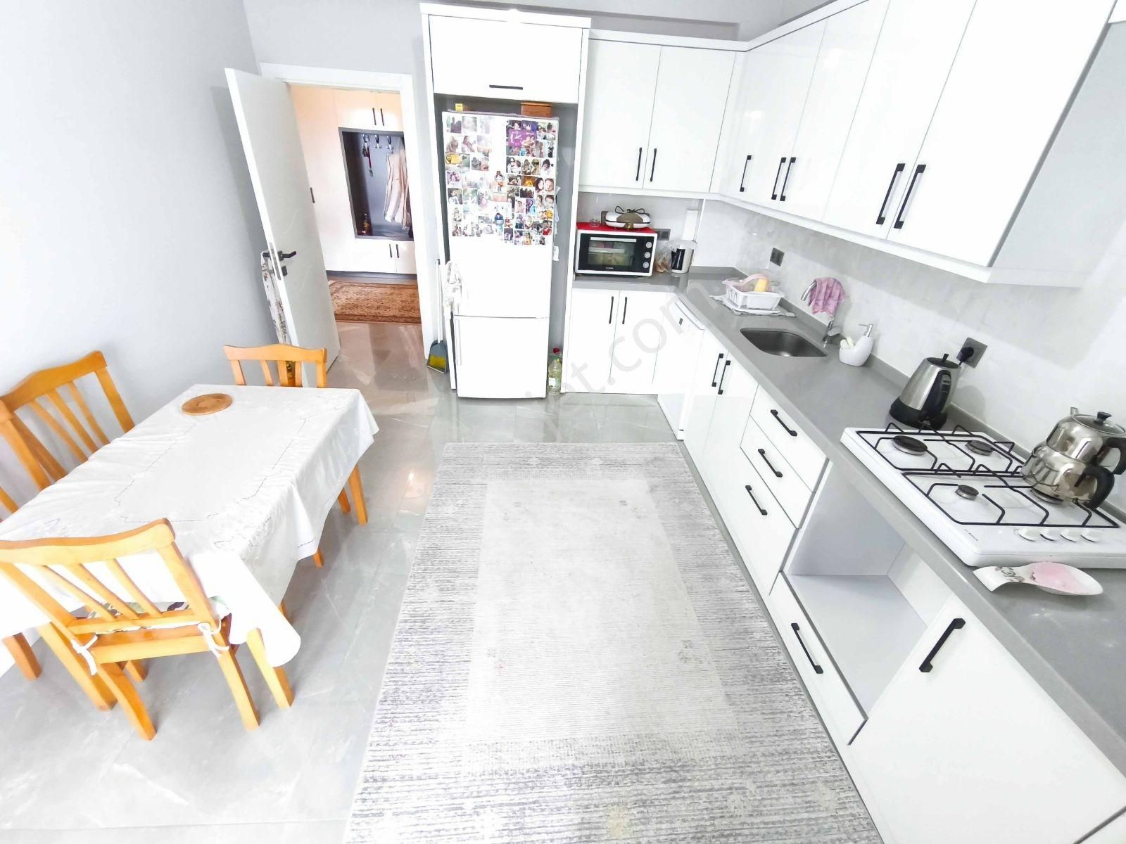 Akçay'da,1262 M2 Arsa İçerisinde 6+2 Prestijli Ve Özel Mülk - Görsel 24