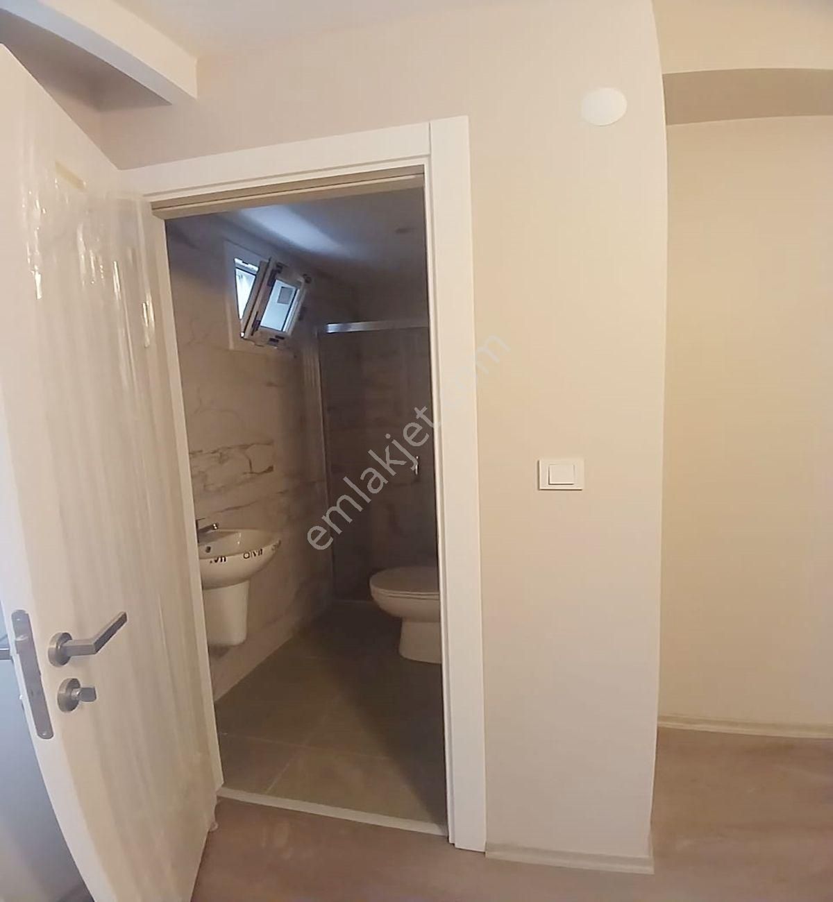 Avcılar Merkezin Göbeğinde 3+1 Ebeveyn Banyolu Sıfır Ara Kat - Görsel 9