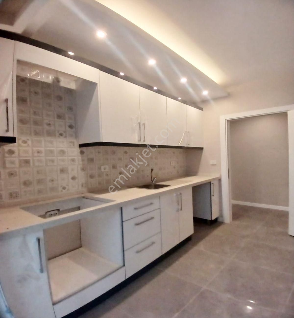 Avcılar Merkezin Göbeğinde 3+1 Ebeveyn Banyolu Sıfır Ara Kat - Görsel 19