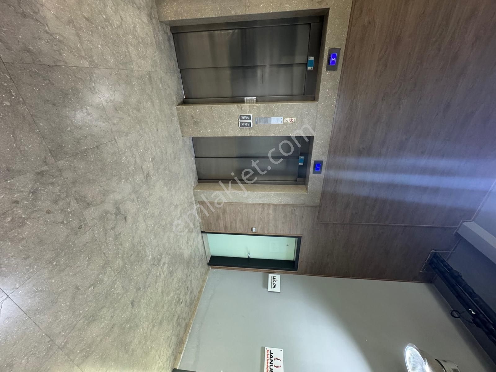 Maltepe Aydın Evlerde Prestijli Plaza Da Satılık Ofis Katı - Görsel 16