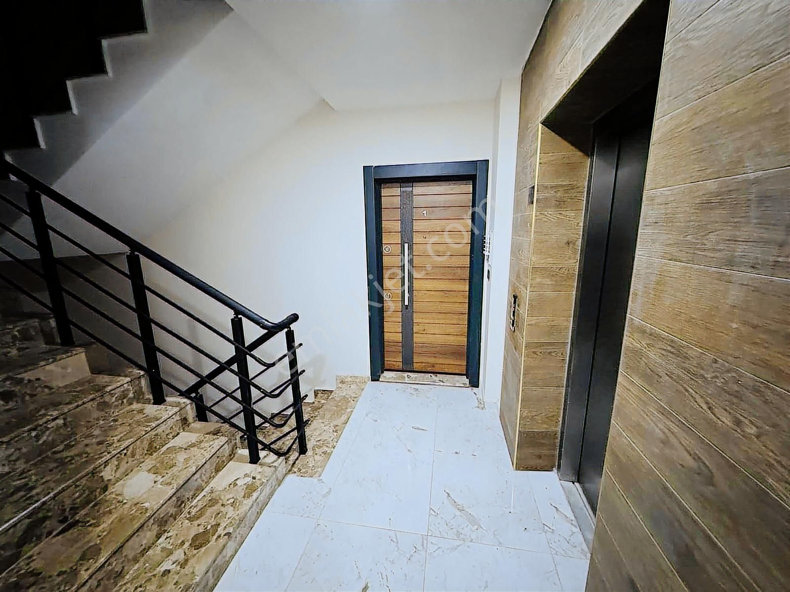 Davutlar'da Önü Açık Yerden Isıtmalı Otomatik Panjurlu 2+1 Daire - Görsel 8