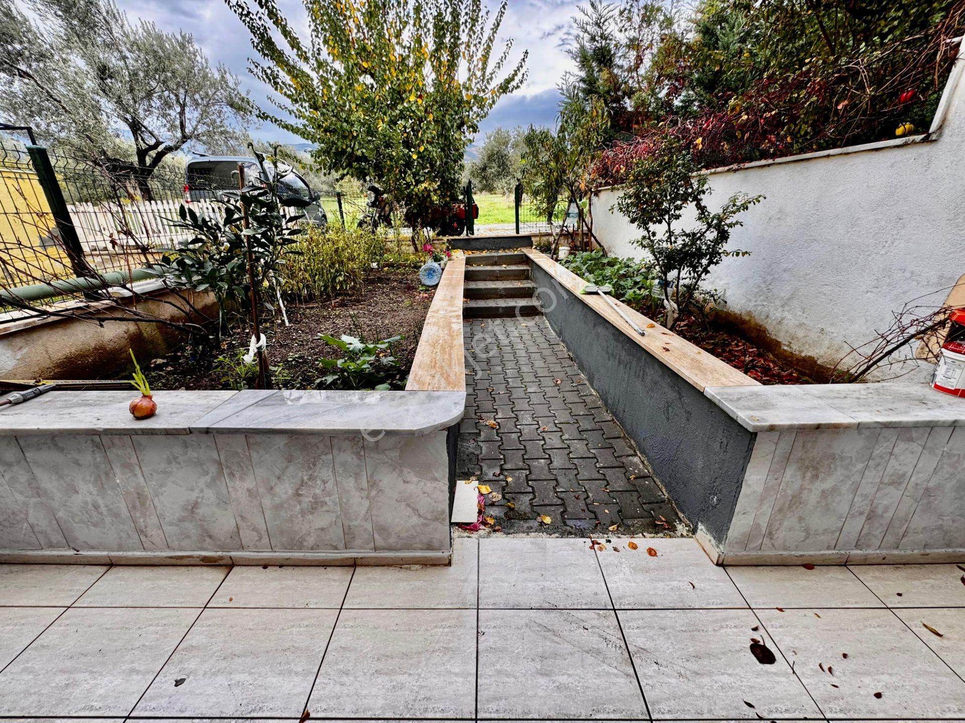 ▓karabuluttan▓güre'de Doğa Manzaralı & Emsalsiz Bahçeli Satılık Müstakil - Görsel 9