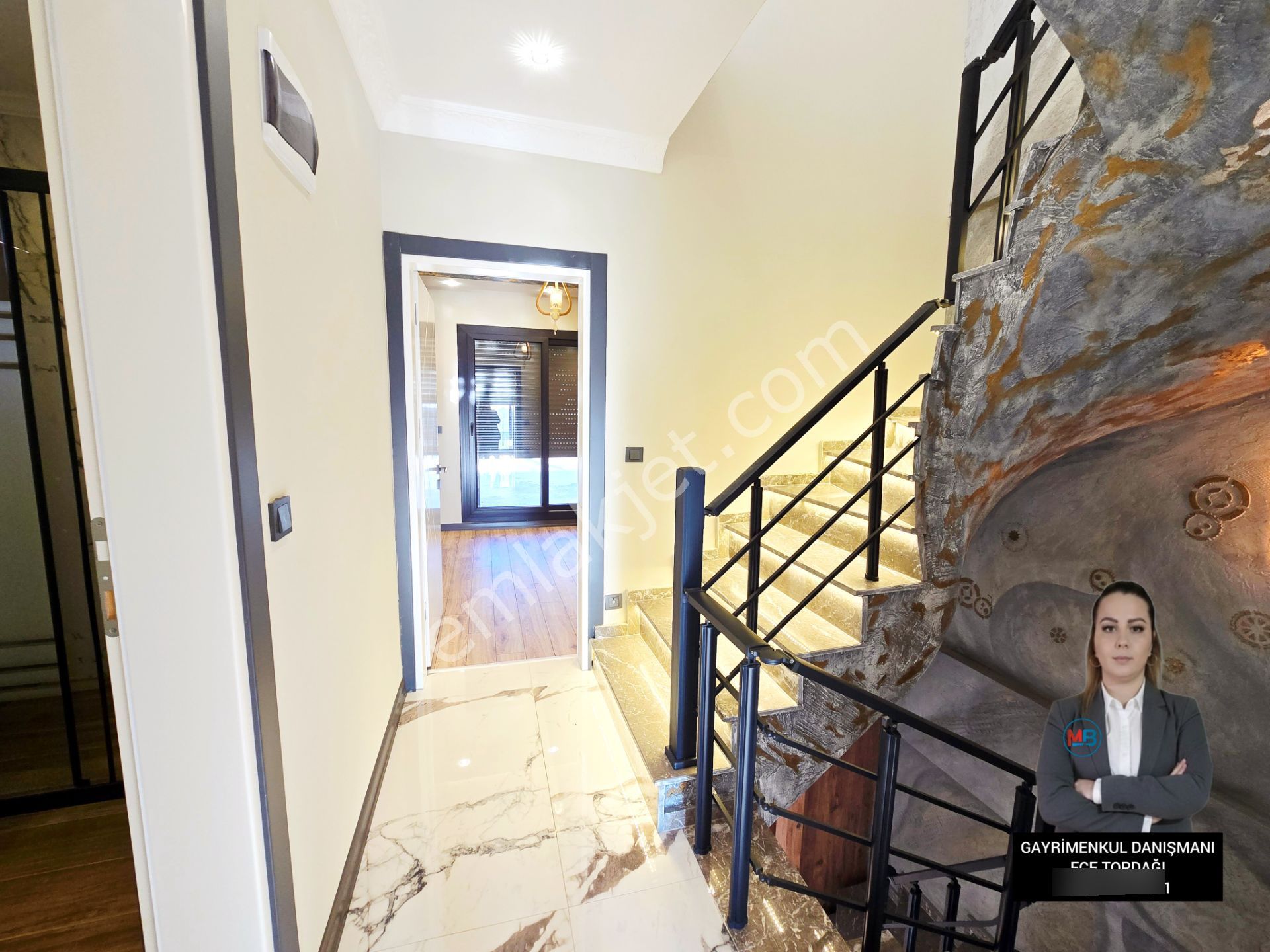 Didim'de Satılık 4+1 Tripleks Sıfır Müstakil Bahçeli Otoparklı Ön Cephe Villa - Görsel 9