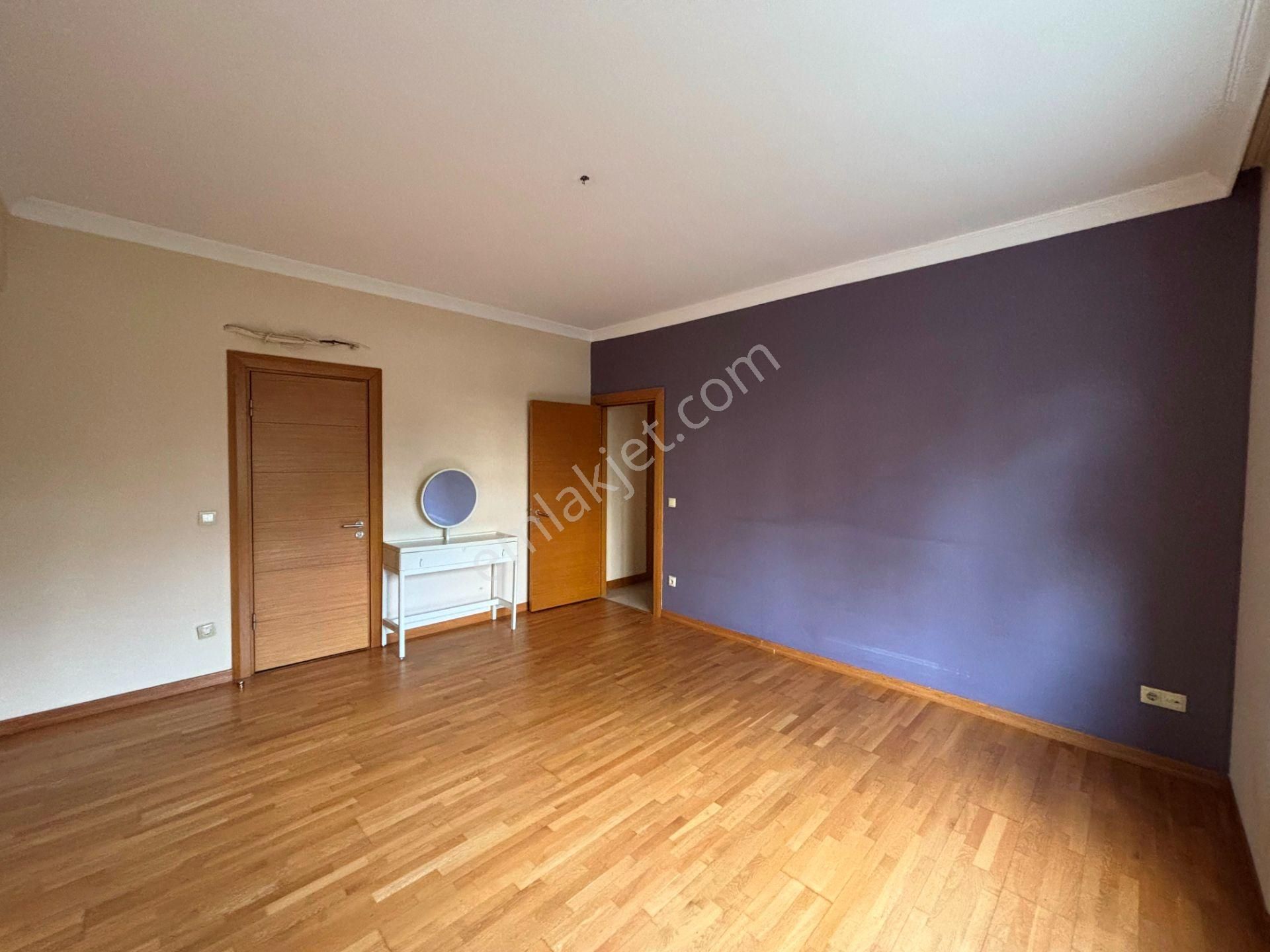 Bostancı City Evleri 1.kat Kiracısız Bakımlı 180m2 Satılık 4+1 - Görsel 9