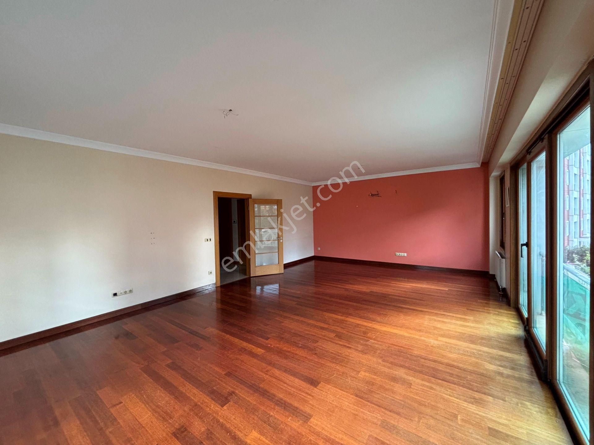 Bostancı City Evleri 1.kat Kiracısız Bakımlı 180m2 Satılık 4+1 - Görsel 5