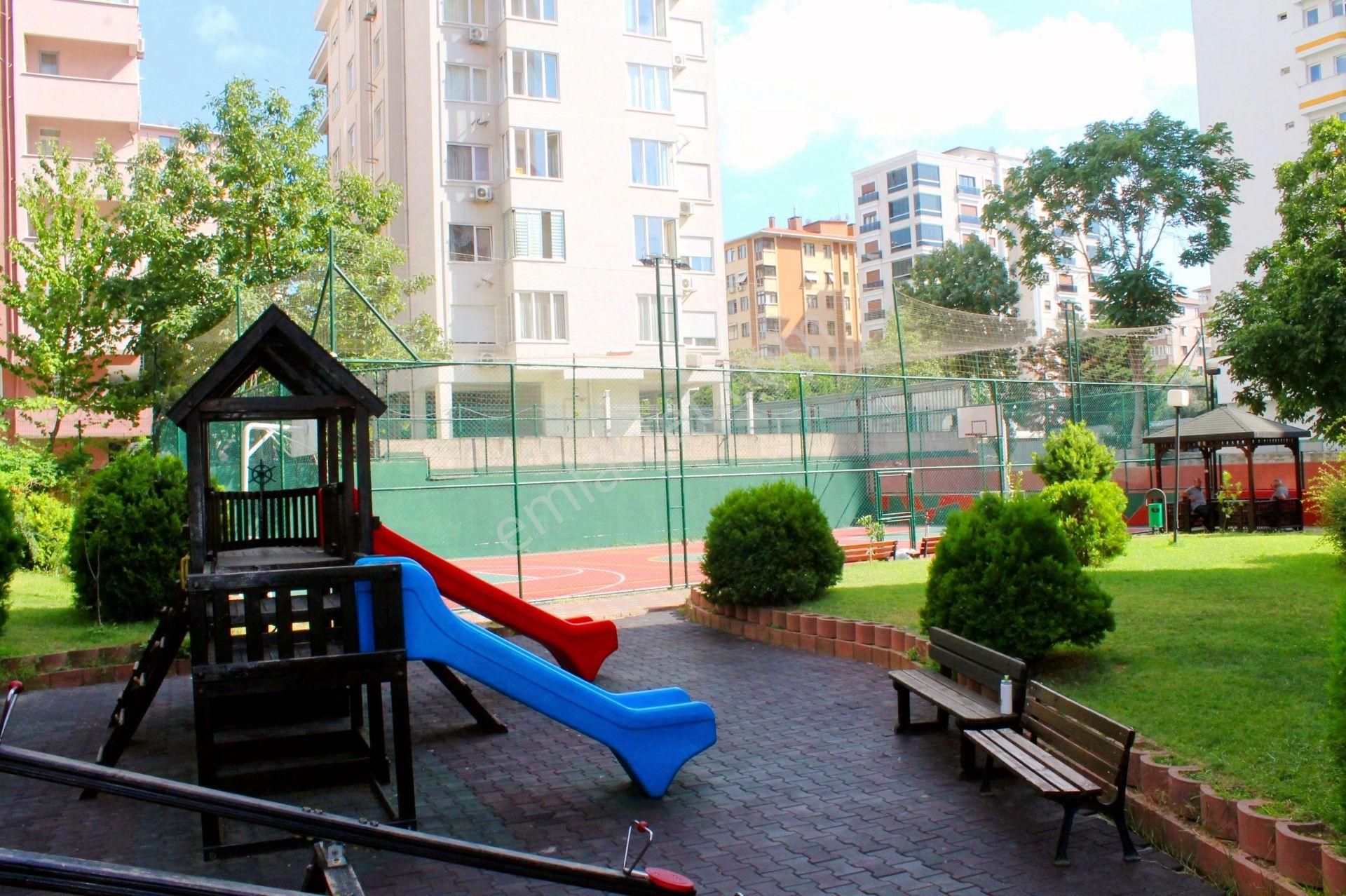 Bostancı City Evleri 1.kat Kiracısız Bakımlı 180m2 Satılık 4+1 - Görsel 32