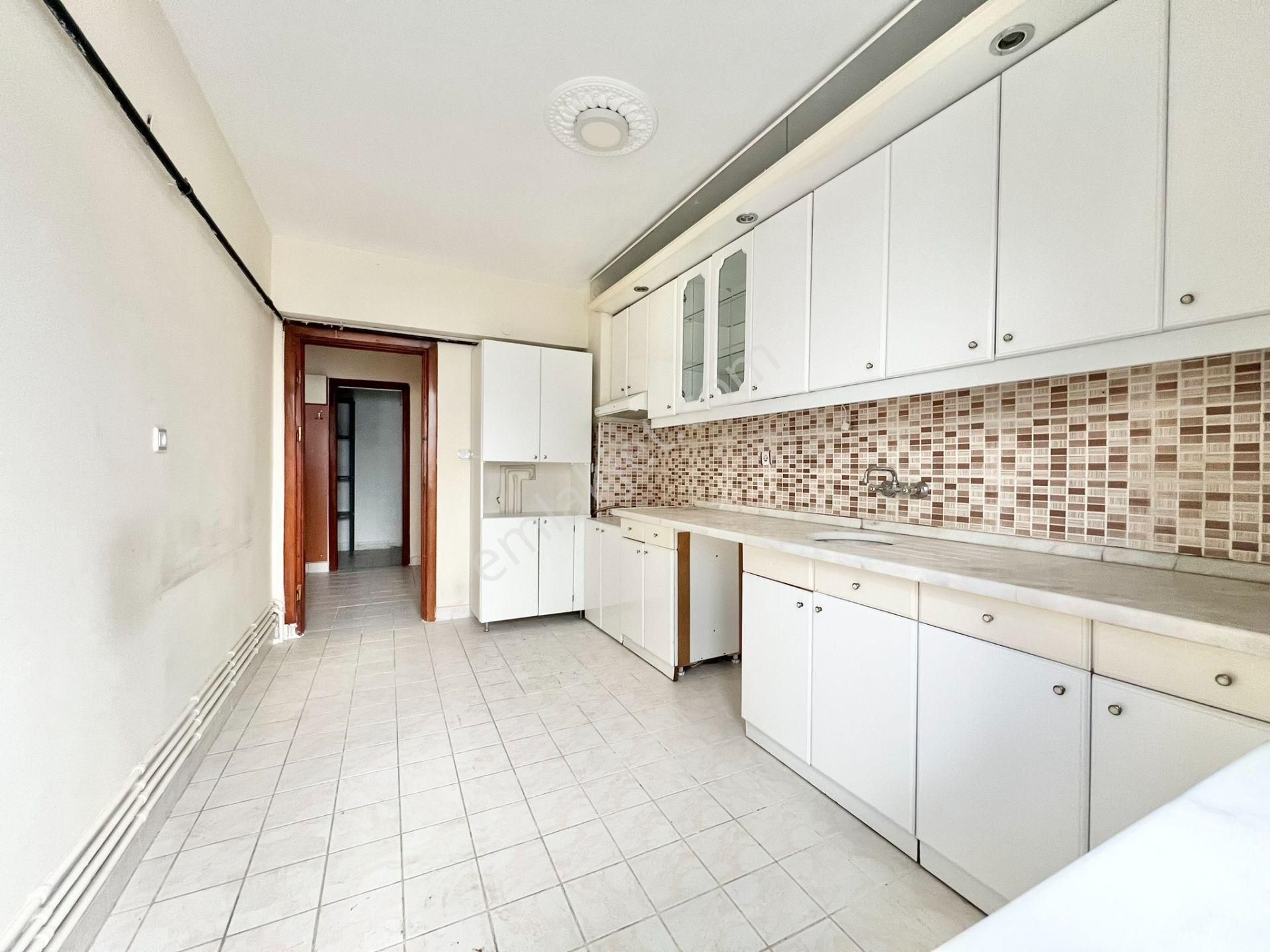 Ufuk Kılıç Emlak'tan Pursaklar Belediyesi Yakını 3+1 Masrafsız Daire