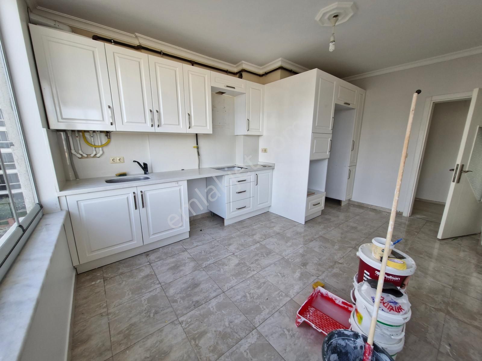 Deha Emlak`tan Kiralık 3+1 Daire Söğütlü Mahallesinde - Görsel 2