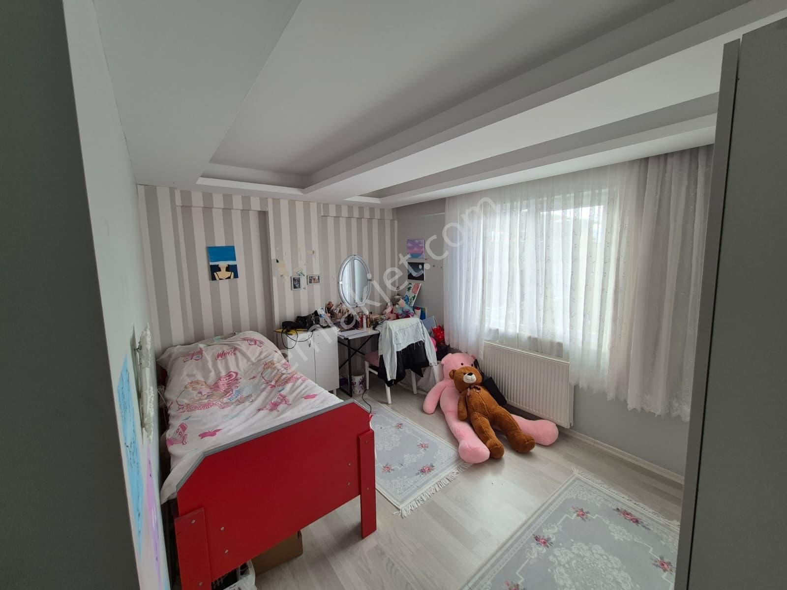 Yağmur Emlaktan Deniz Manzaralı Ferah Kullanışlı 3+1 Daire - Görsel 32