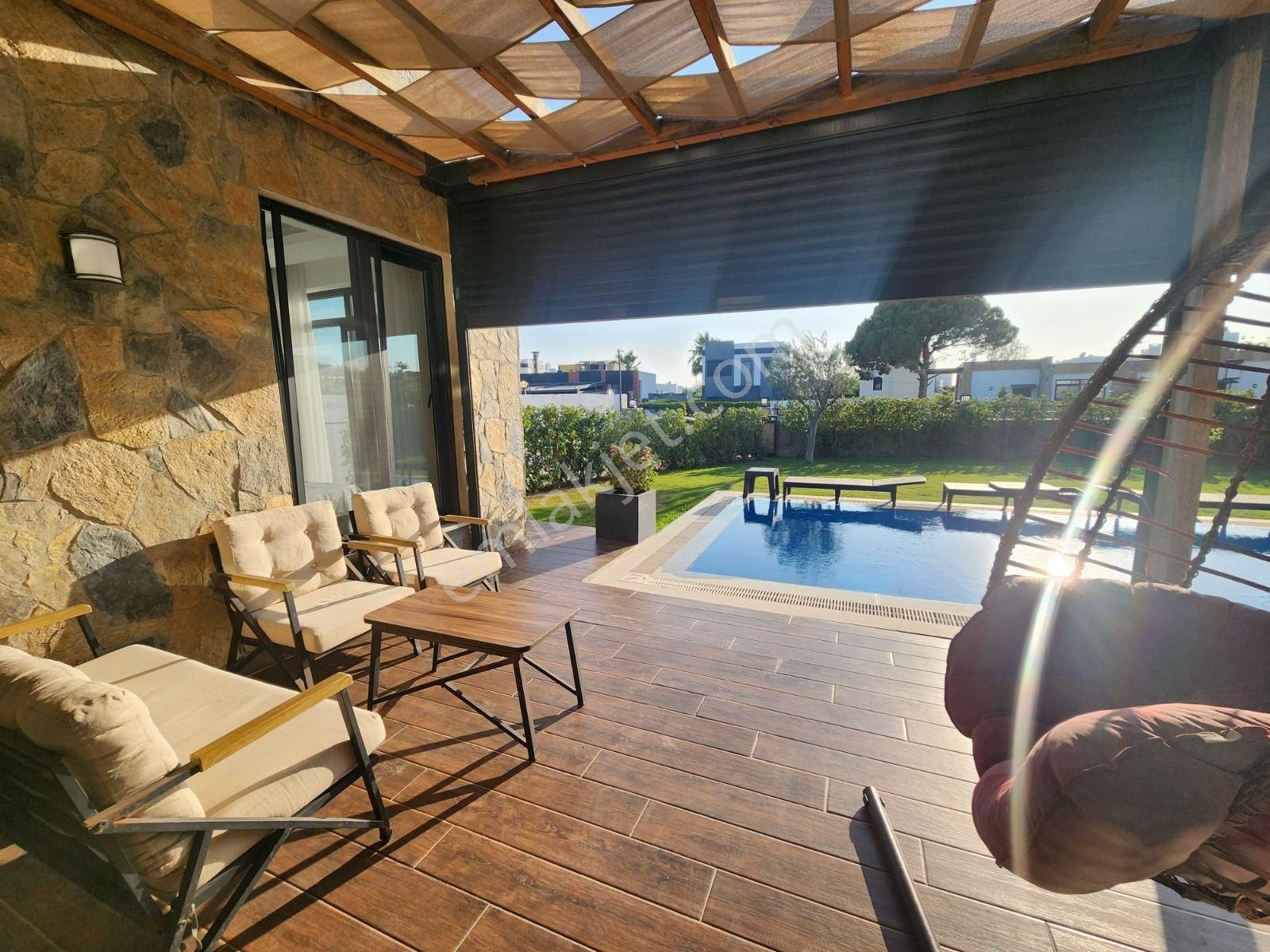 Yalıkavak Merkezde 500m2 Bahçede Özel Havuzlu Tek Kat Villa - Görsel 4