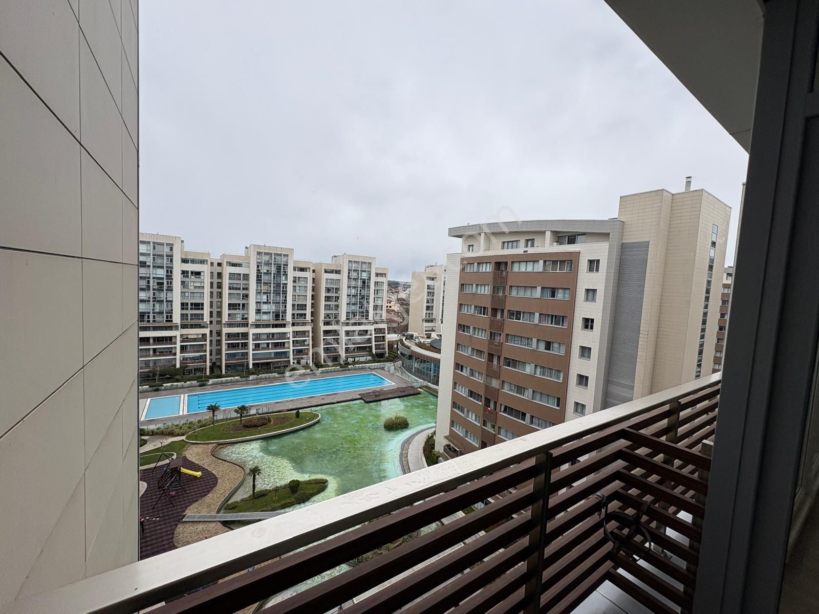 Seeworld Sinpaş Aquacity 2010 Balkonlu K.mutfak 108m²2+1 Kiralık - Görsel 2