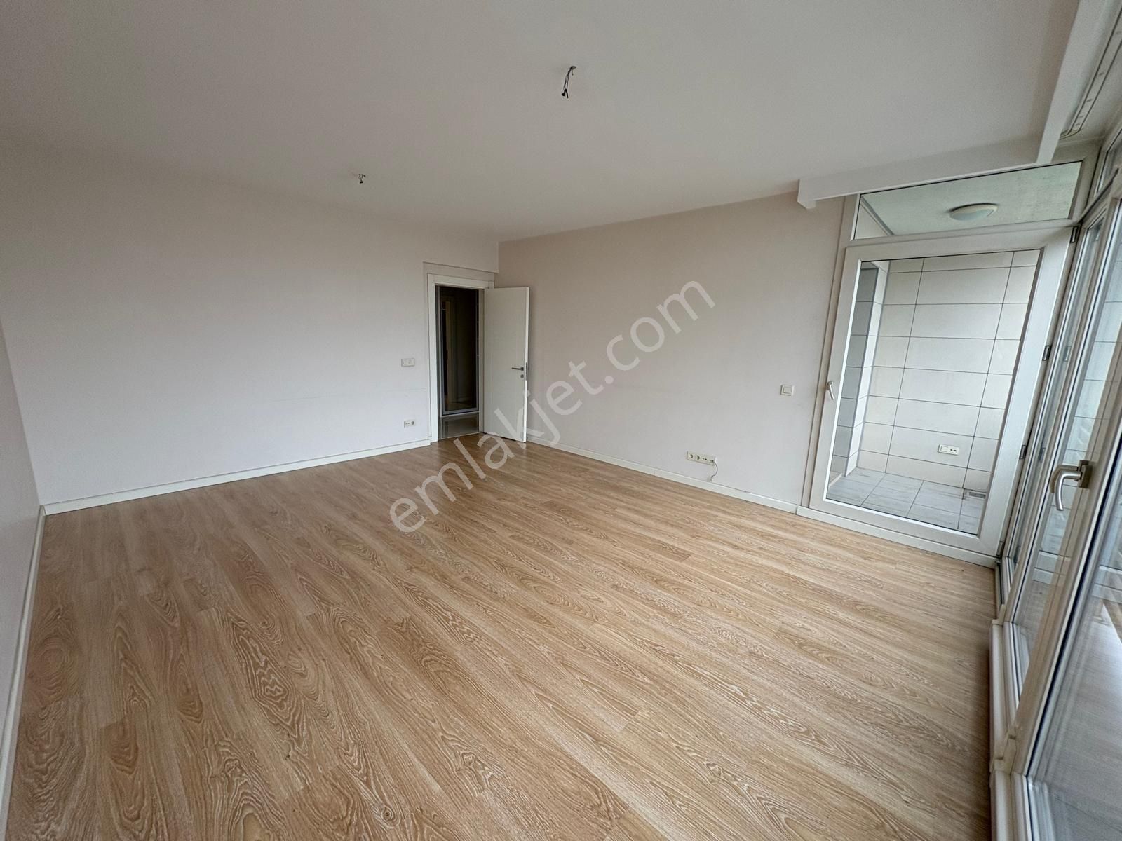 Seeworld Sinpaş Aquacity 2010 Balkonlu K.mutfak 108m²2+1 Kiralık - Görsel 4