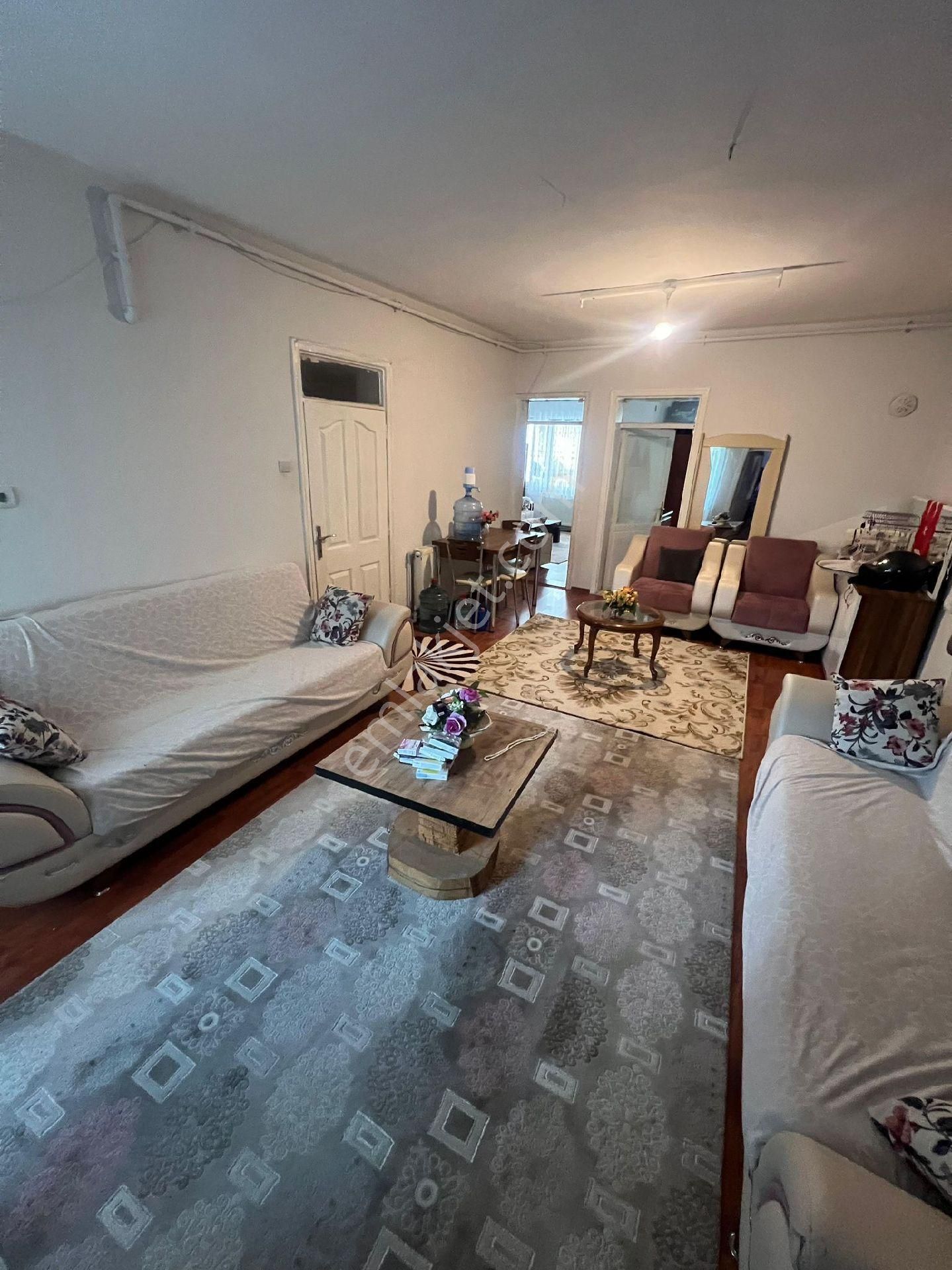 Topraklık Mahallesinde Konservatuar Yakınnı Y Zemin Balkonlu Daire - Görsel 3