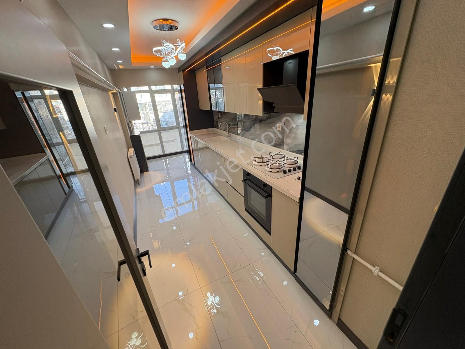 Hayal'den Akşemsettin Mh^de Kat Konumunda 3+1 Full + Full Yapılı Kupon Daire - Görsel 2