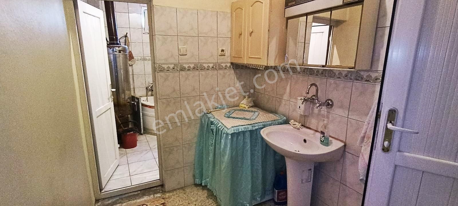 Fa'dan Merkezi Konumda Çift Daireli Kira Getirili Müstakil Ev - Görsel 8