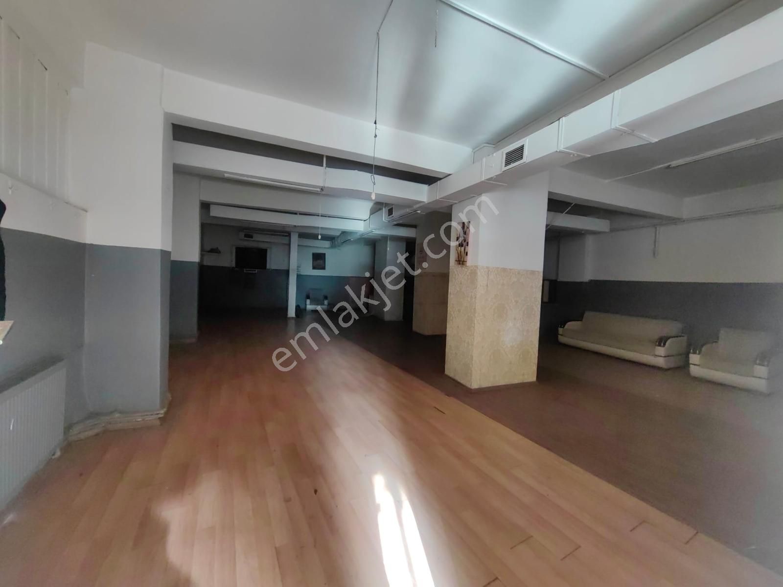 Çobançeşme Yenibosna Kiralık 200 M2 Yarı Bodrum İşyeri - Görsel 6
