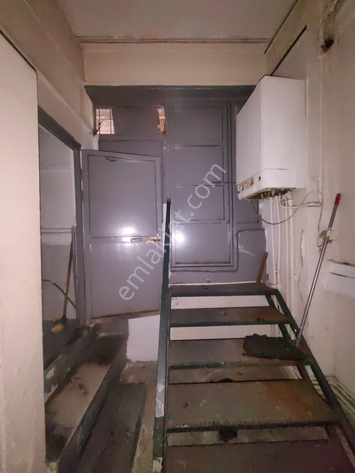 Çobançeşme Yenibosna Kiralık 200 M2 Yarı Bodrum İşyeri - Görsel 16