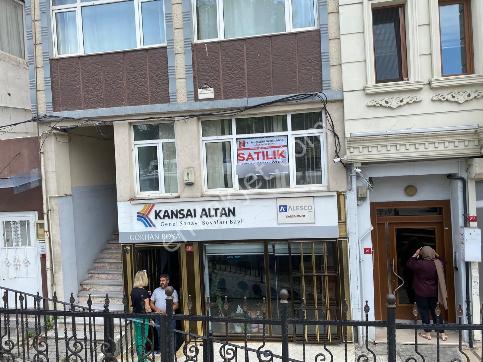 Fevzipaşa Caddesinde Ofis Veya Ev İçin Uygun 2+1 Satılık