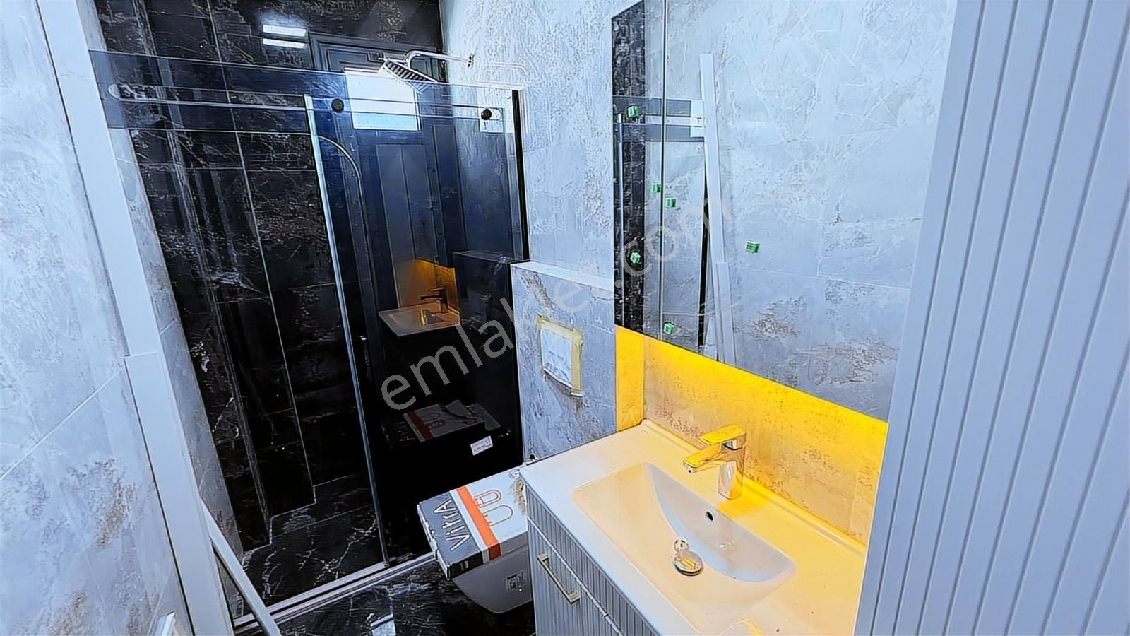 Balçova'da Muhteşem Manzaralı Ultra Lüks Tripleks Villa - Görsel 6