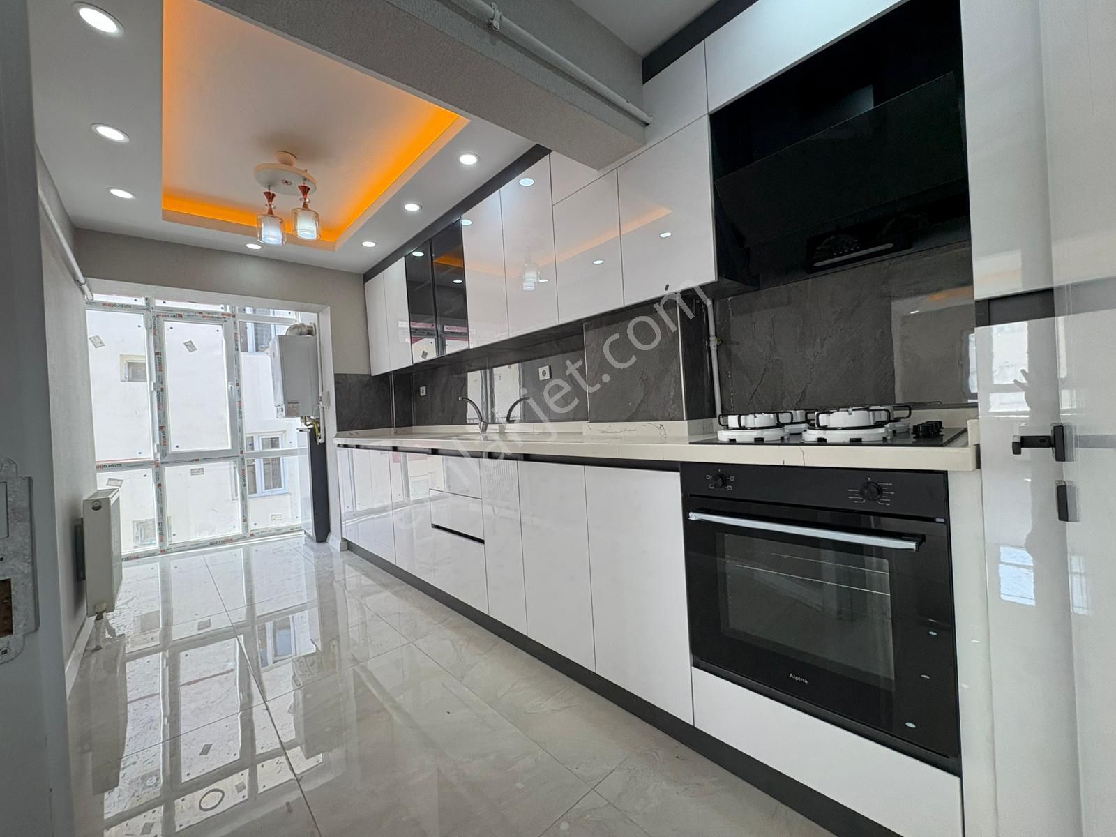 Hayal'den Atatürk Mh^de Ara Katta Ön Cp. Full + Full Yapılı 3+1 Daire !! - Görsel 2