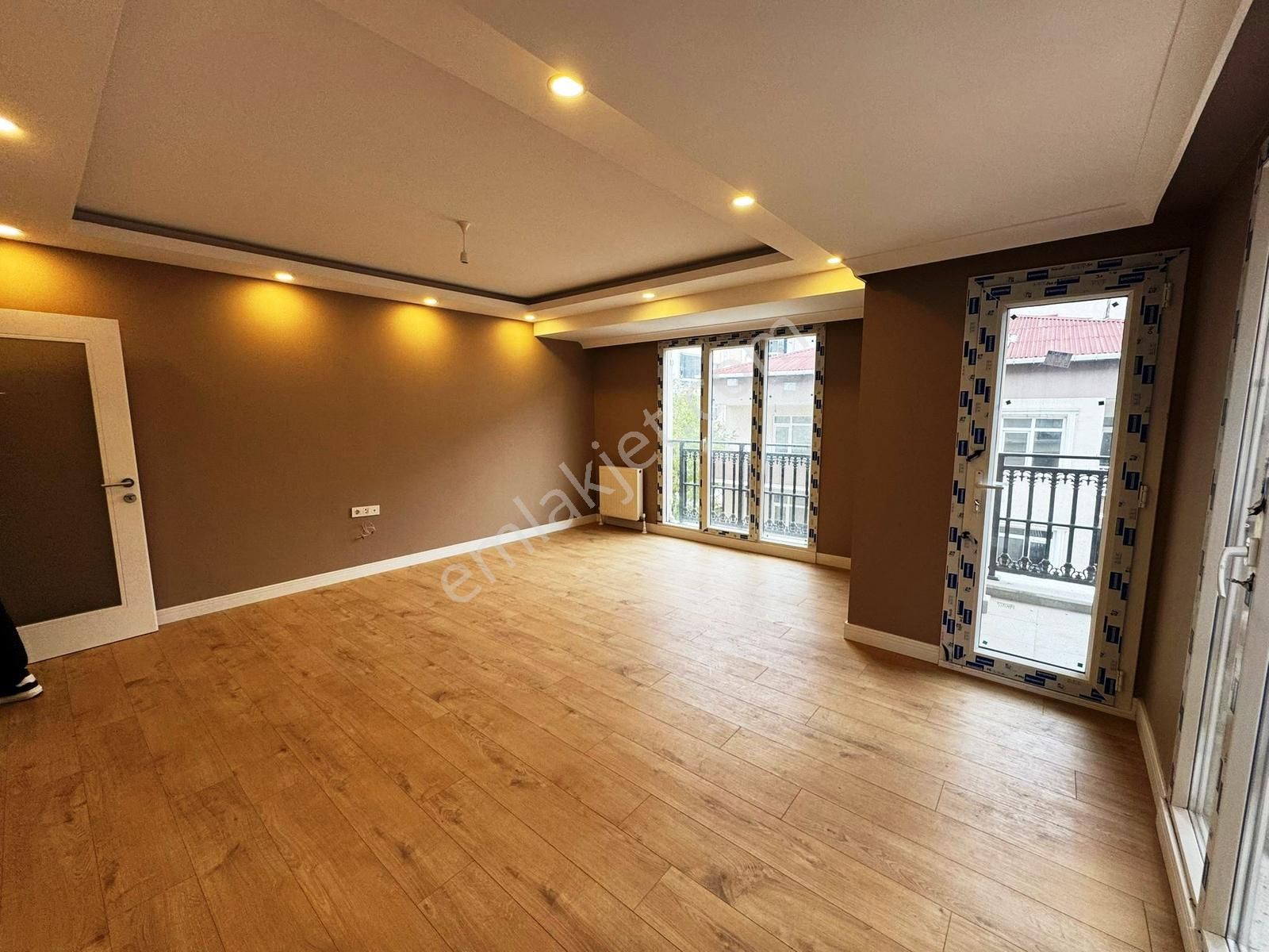 Metroya Yakın Sıfır Binada 3. Kat 2+1 Odalı Satılık Daire - Görsel 29