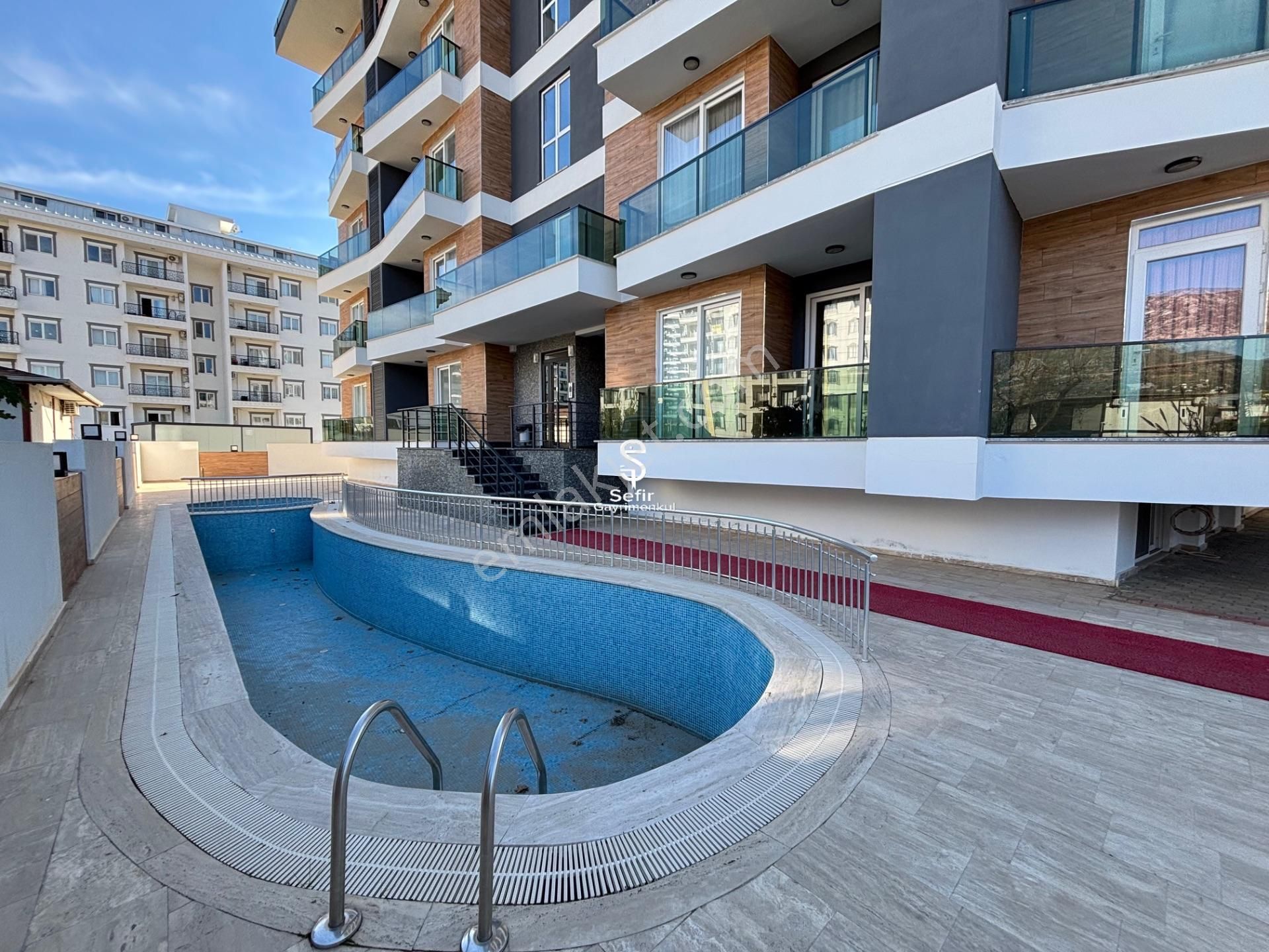 Alanya Mahmutlar'da 1+1 Full Aktivite Geniş Kiralık Daire - Görsel 19