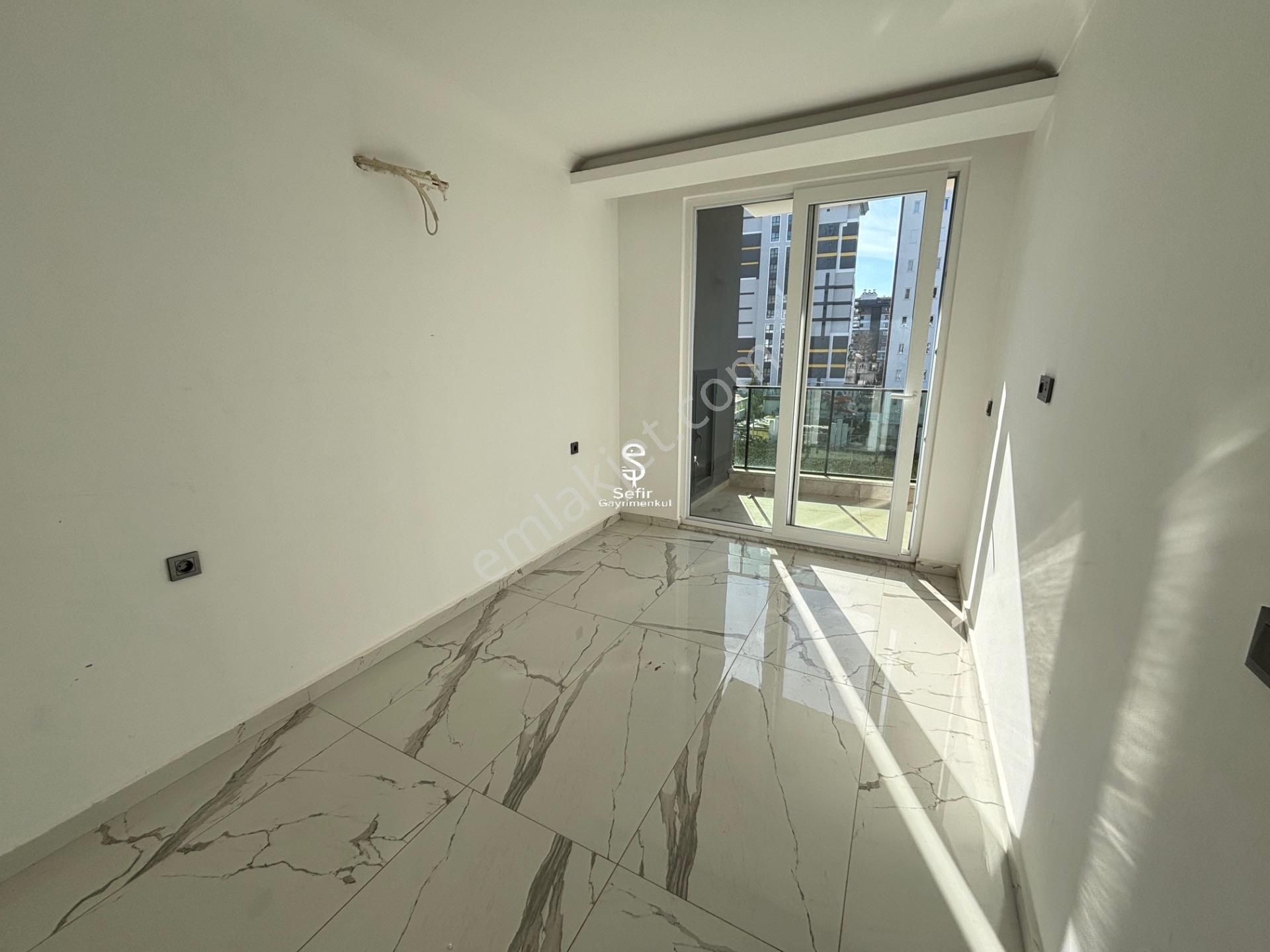 Alanya Mahmutlar'da 1+1 Full Aktivite Geniş Kiralık Daire - Görsel 8