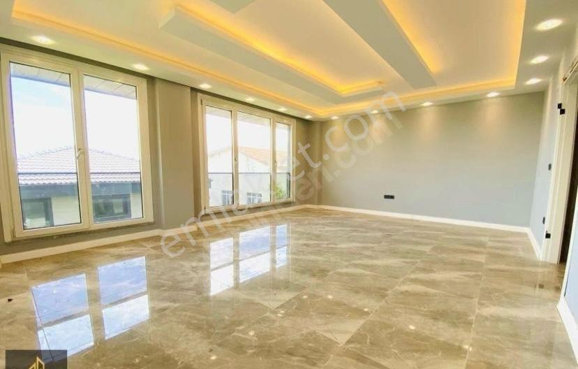 Gümüşyaka'da 3 Katlı Deniz Manzaralı Kaçırılmayacak Fırsat Villa - Görsel 16