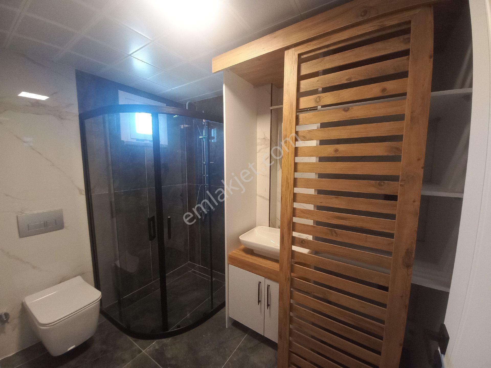 Gümüşyaka'da 3 Katlı Deniz Manzaralı Kaçırılmayacak Fırsat Villa - Görsel 33