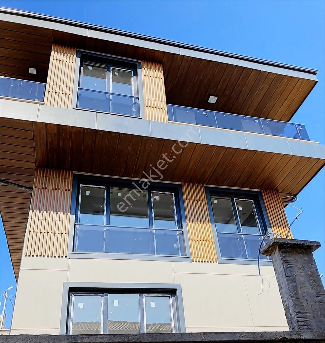 Gümüşyaka'da 3 Katlı Deniz Manzaralı Kaçırılmayacak Fırsat Villa - Görsel 8