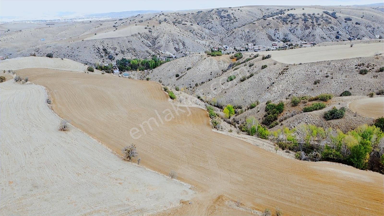 Çınar Da Köy Merkezine Yakın Yol Kenarı Manzaralı 26.000 Metre - Görsel 3