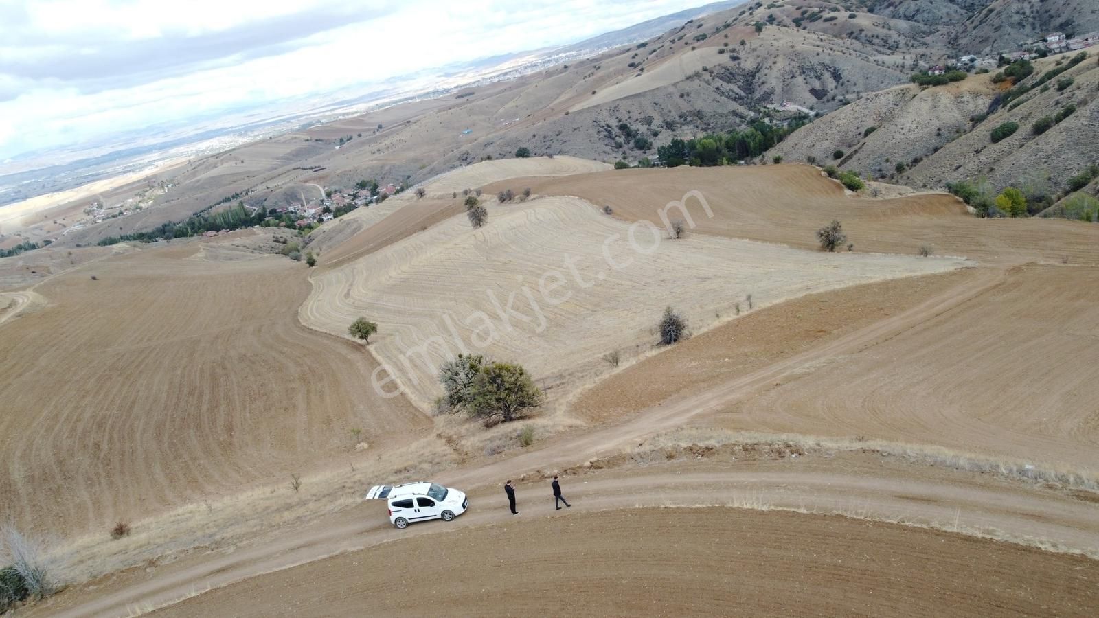 Çınar Da Köy Merkezine Yakın Yol Kenarı Manzaralı 26.000 Metre - Görsel 5