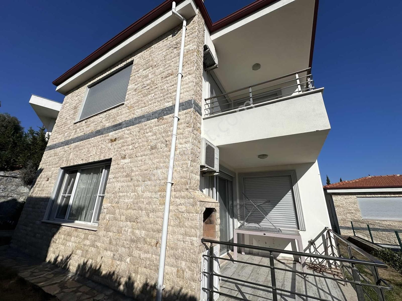 Öz-er Gayrimenkul'den Satılık Site İçerisinde Müstakil Villa - Görsel 2