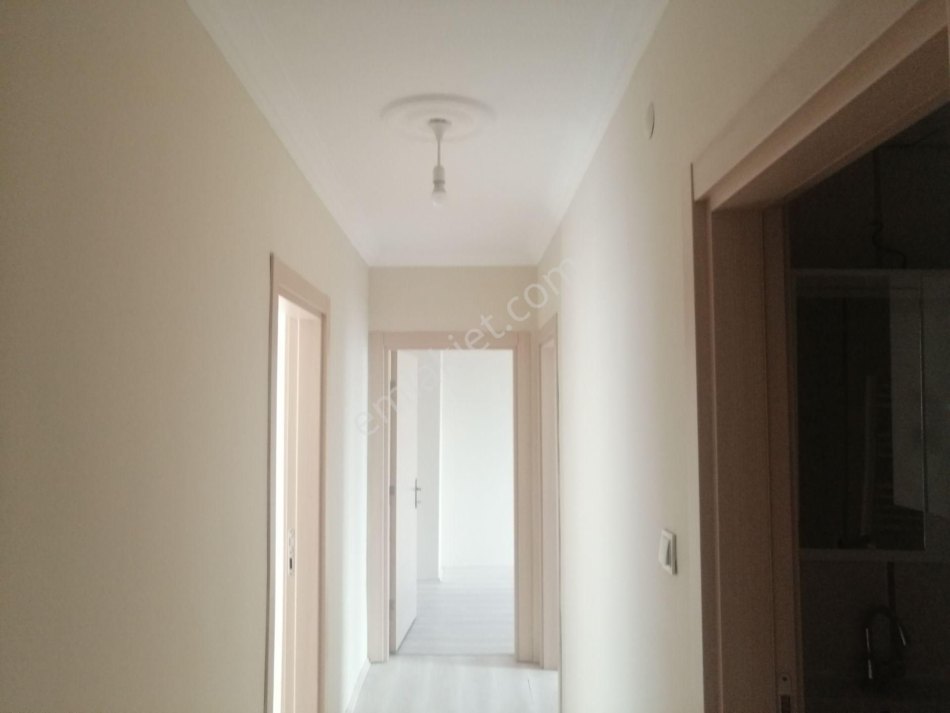 Muhittin Mahallesi Kiralık 2+1 Son Kat Daire - Görsel 4