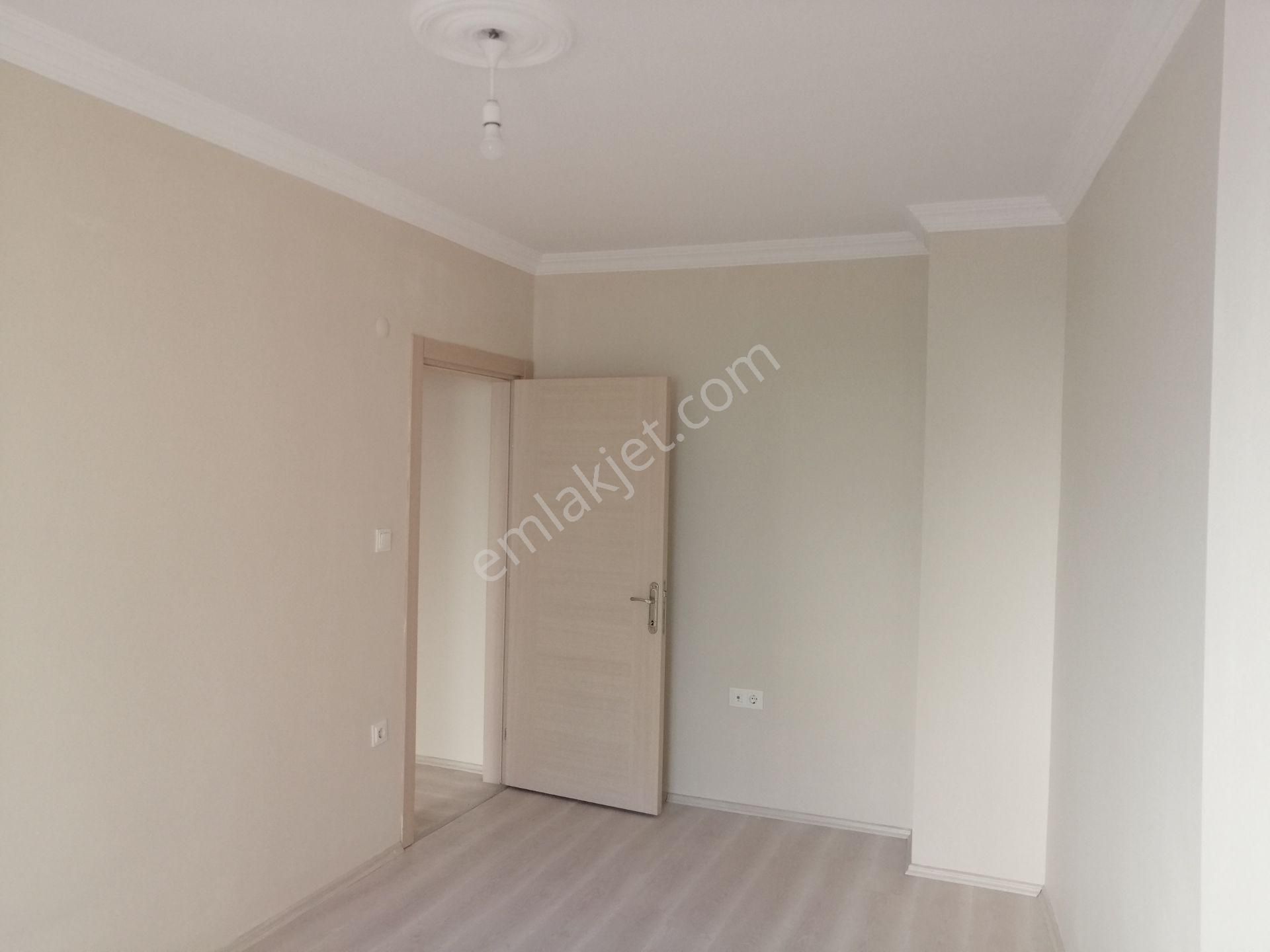 Muhittin Mahallesi Kiralık 2+1 Son Kat Daire - Görsel 10