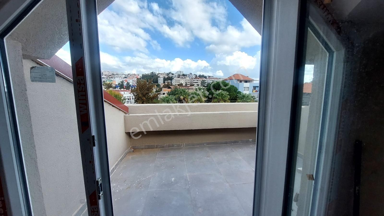 İzmir Çiğli Maltepe Mahallesinde Satılık 2+1 Dubleks Daire Cb-ph