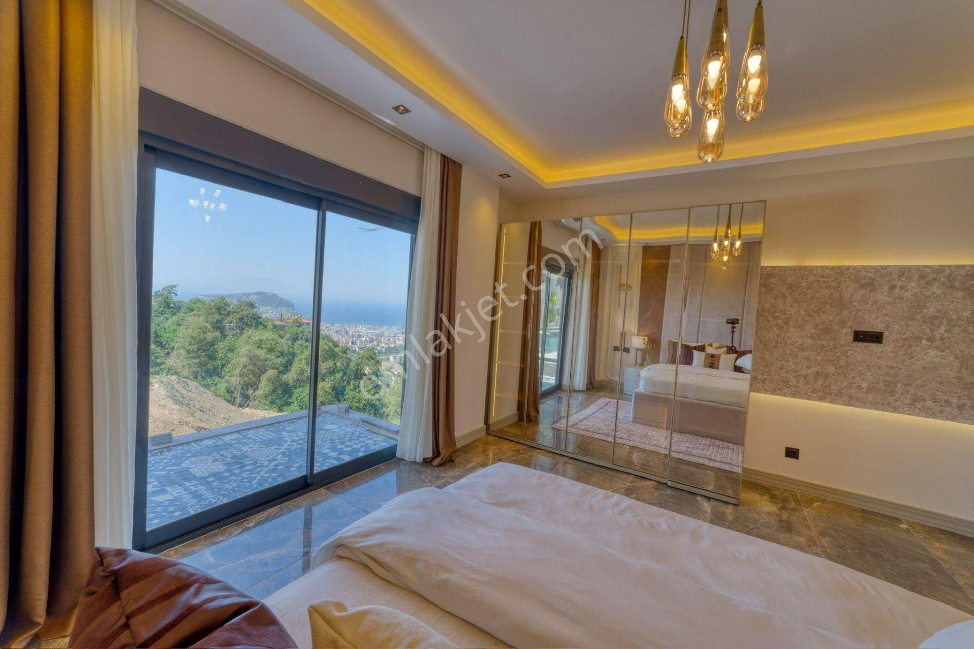 Alanya Bektaş Deniz & Kale Manzaralı Ultra Lüks 7+1 Müstakil Villa - Görsel 19