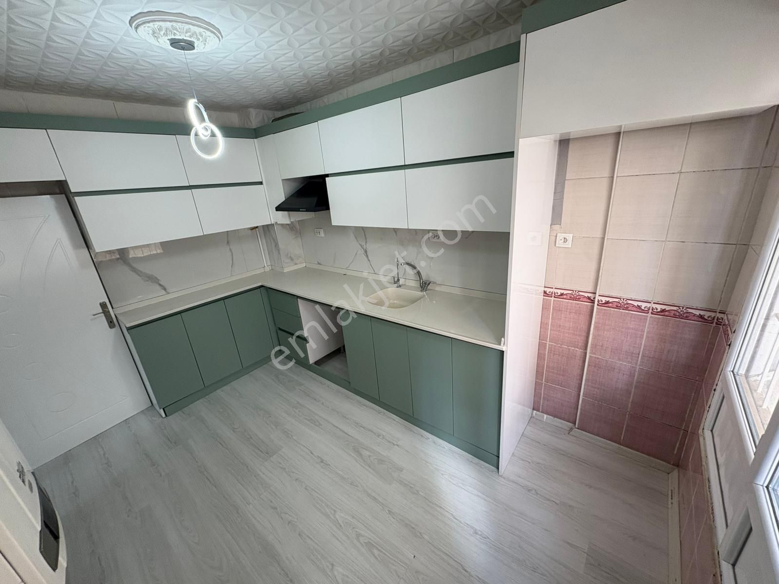 Hayal^den Atatürk Mh^de Merkezi Konumda 3+1 Full Yapılı Masrafsz Kupon Daire '