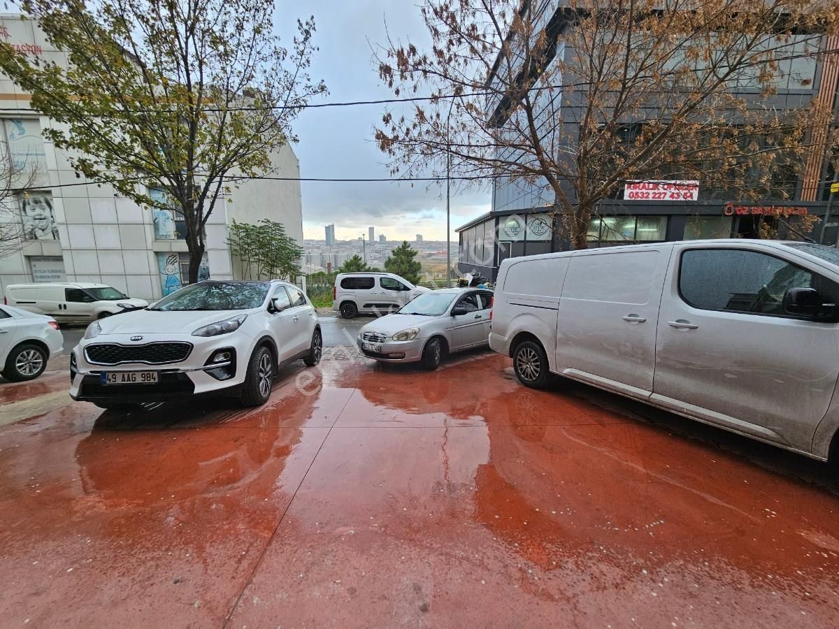 Beylikdüzü Yakupluda Çok Amaçlı Kullanıma Uygun Büyük Ön Cepheli - Görsel 2