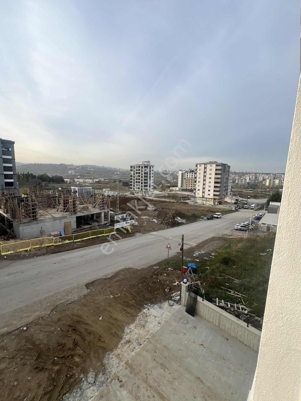 Yeni Şehir Hastahanesinin Üzerinde 2+1 Merkezi Konum - Görsel 6