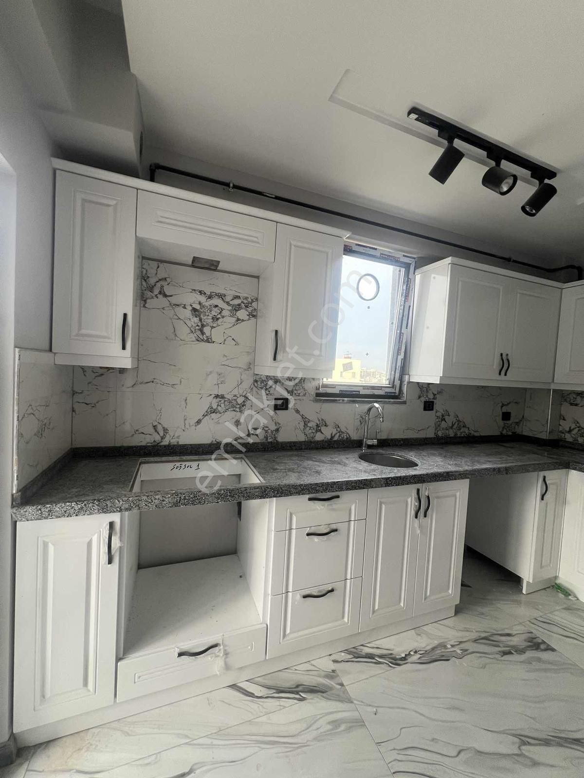 Yeni Şehir Hastahanesinin Üzerinde 2+1 Merkezi Konum - Görsel 24