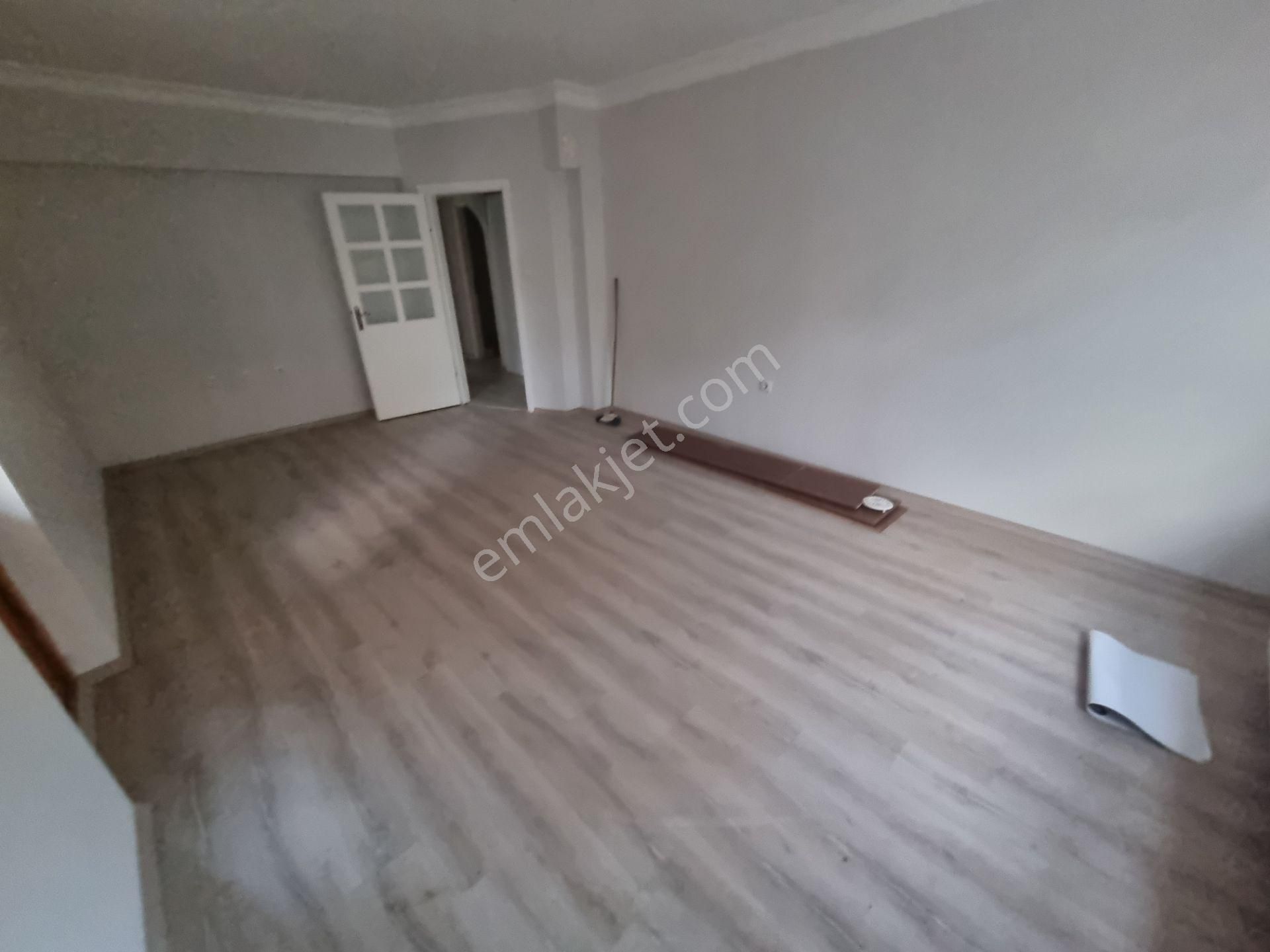 Kardeşler'de 2+1 Ara Katta Güney Cephe Kombili Full Yapılı 2balkonlu - Görsel 6