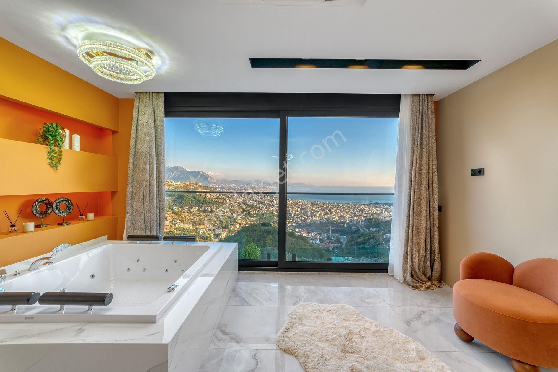 Alanya Tepe Modern Mimariye Sahip 4+1 Eşsiz Manzaralı Özel Villa - Görsel 19