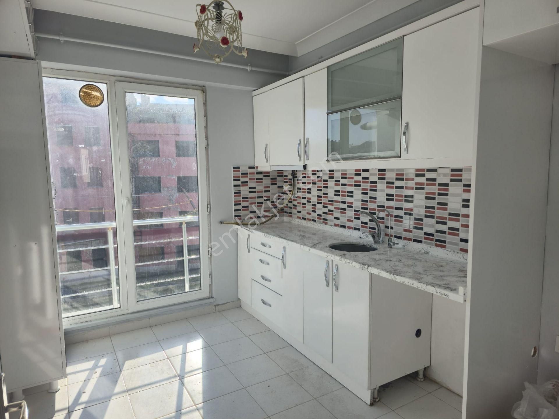 Çorlu-hadırağa Mah.tahtalı Cami Karşısı Satılık Ara Kat 2+1 Daire - Görsel 3