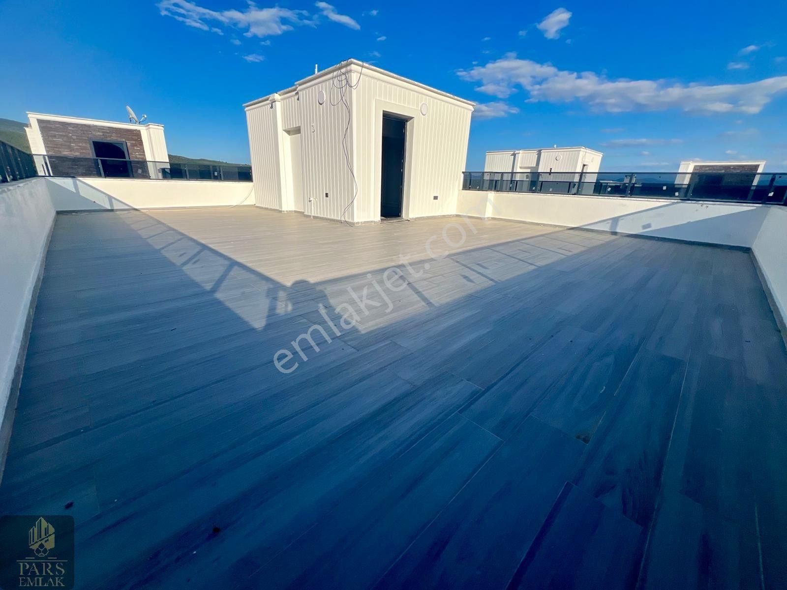 Parstan Zeytinlide Havuzlu Modern Tasarımlı Yerden Isıtmalı 4+1 - Görsel 18