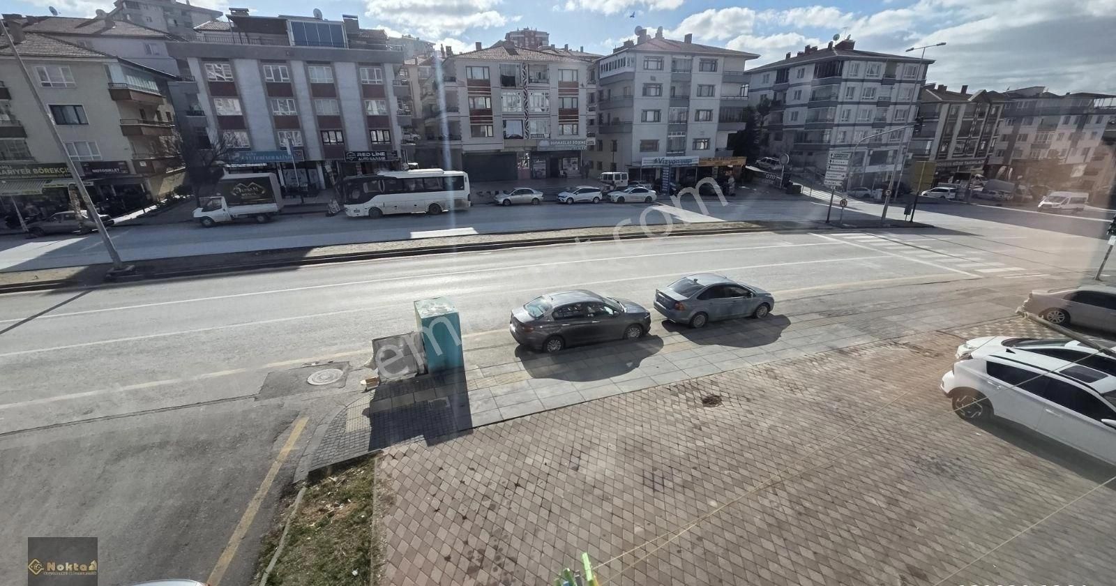 Etimesgutta Bulvar Üzerinde Öncaphe Asansörlü 115m2//3+1 Satılık - Görsel 22